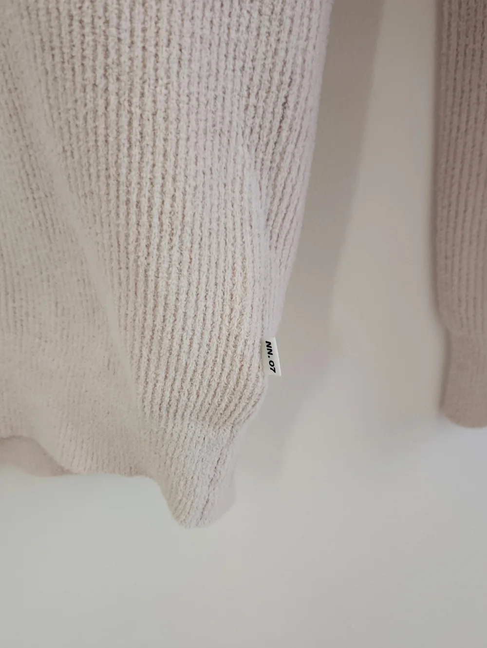 NN. 07 No Nationality Cream Ribbed Mock Neck Sweater Large